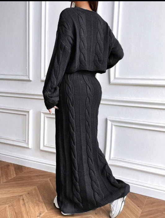 Elegant Long Skirt and Cropped Sweater Set with Braided Design – Cotton Knit