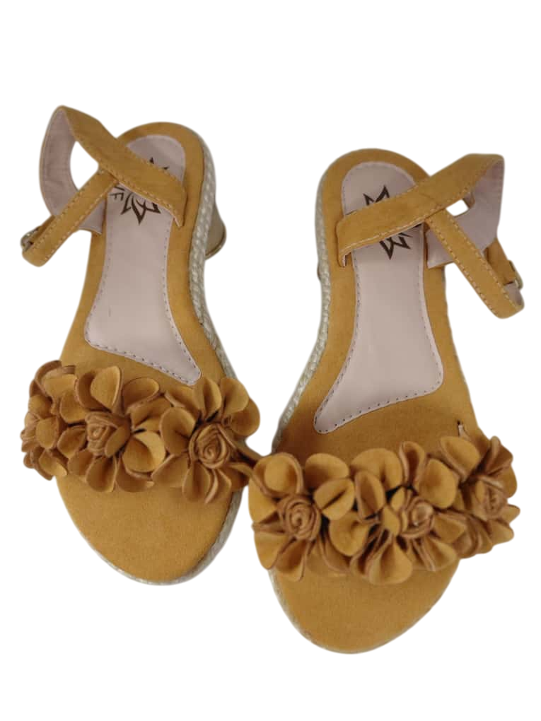 Sandalias Florales Mostaza con Plataforma de Yute