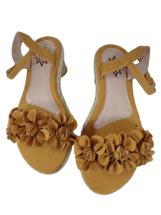 Sandalias Florales Mostaza con Plataforma de Yute