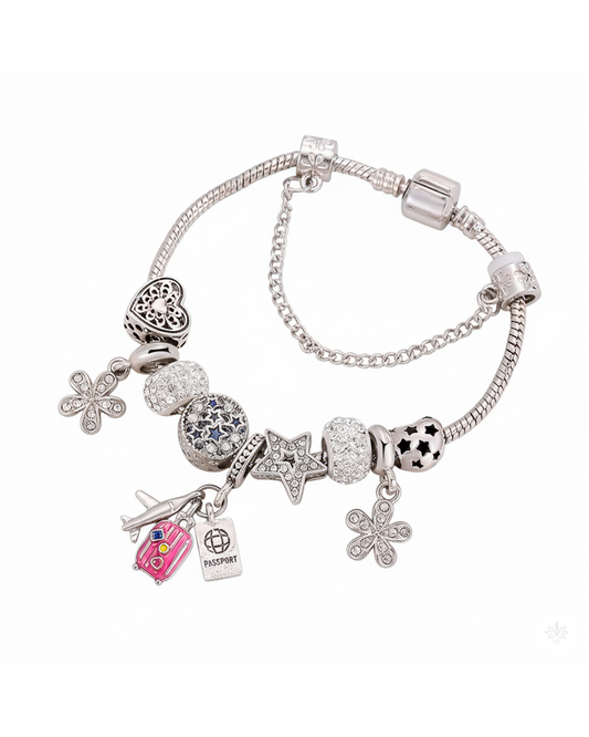 Pulsera viajera con dijes de estrella y encantos de aventura