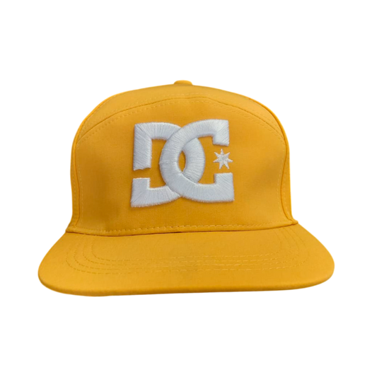 Gorra Amarilla con Bordado Blanco
